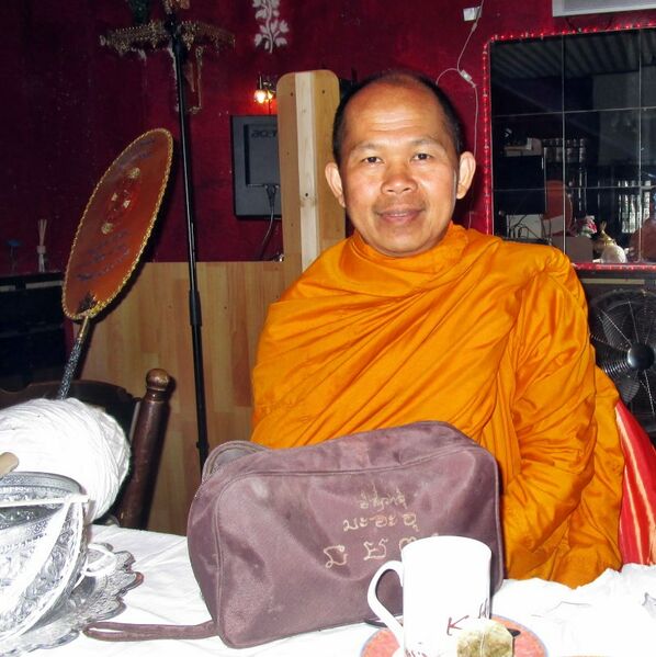 Datei:Ajahn Paiboonkit.jpg